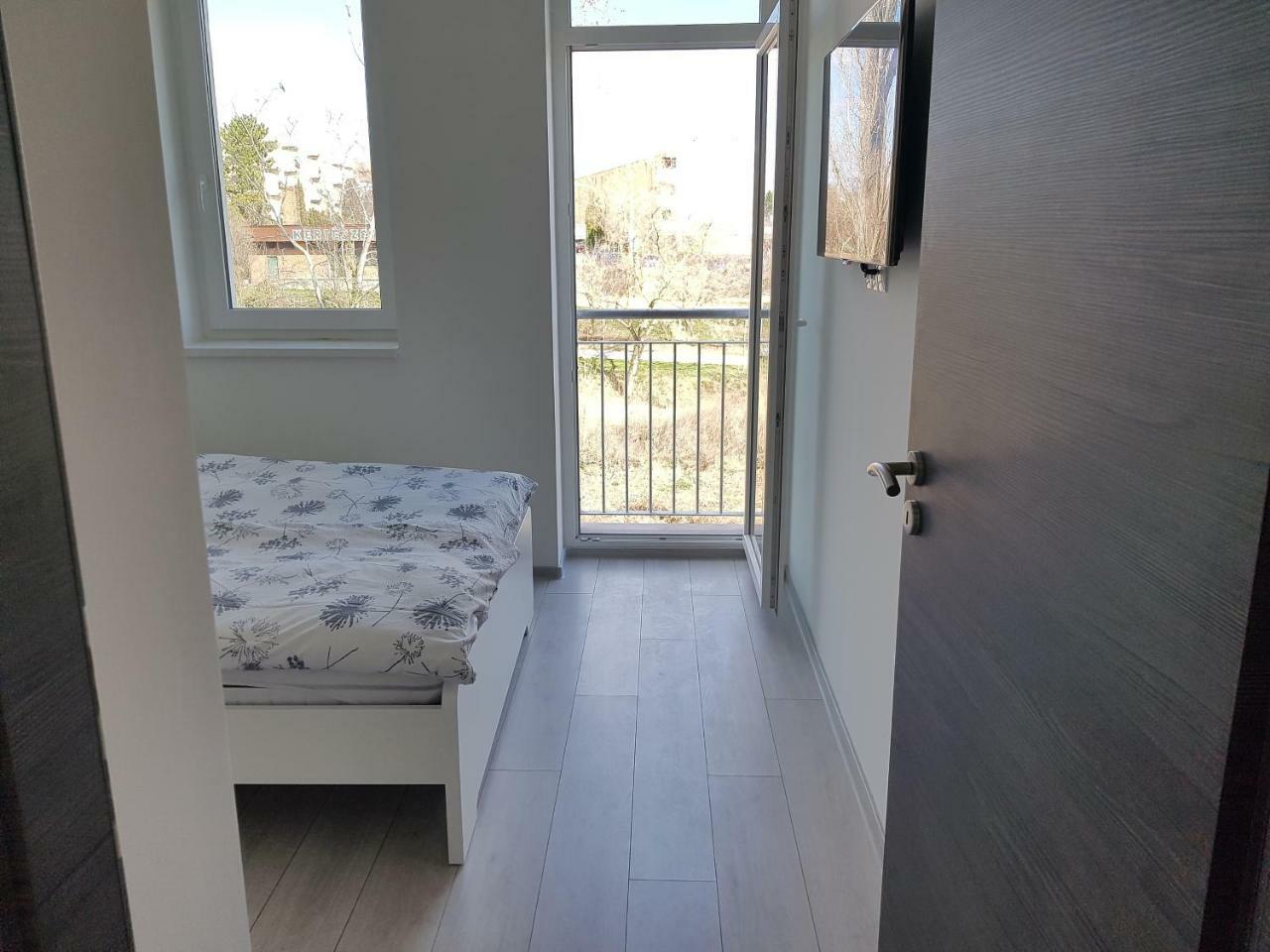 Lakefive Apartments Balatonfuered Exterior photo