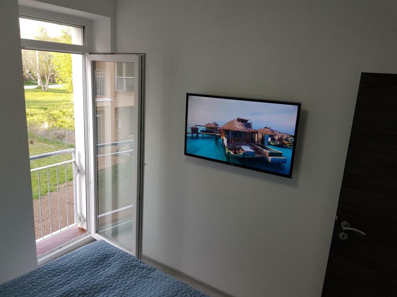 Lakefive Apartments Balatonfuered Exterior photo